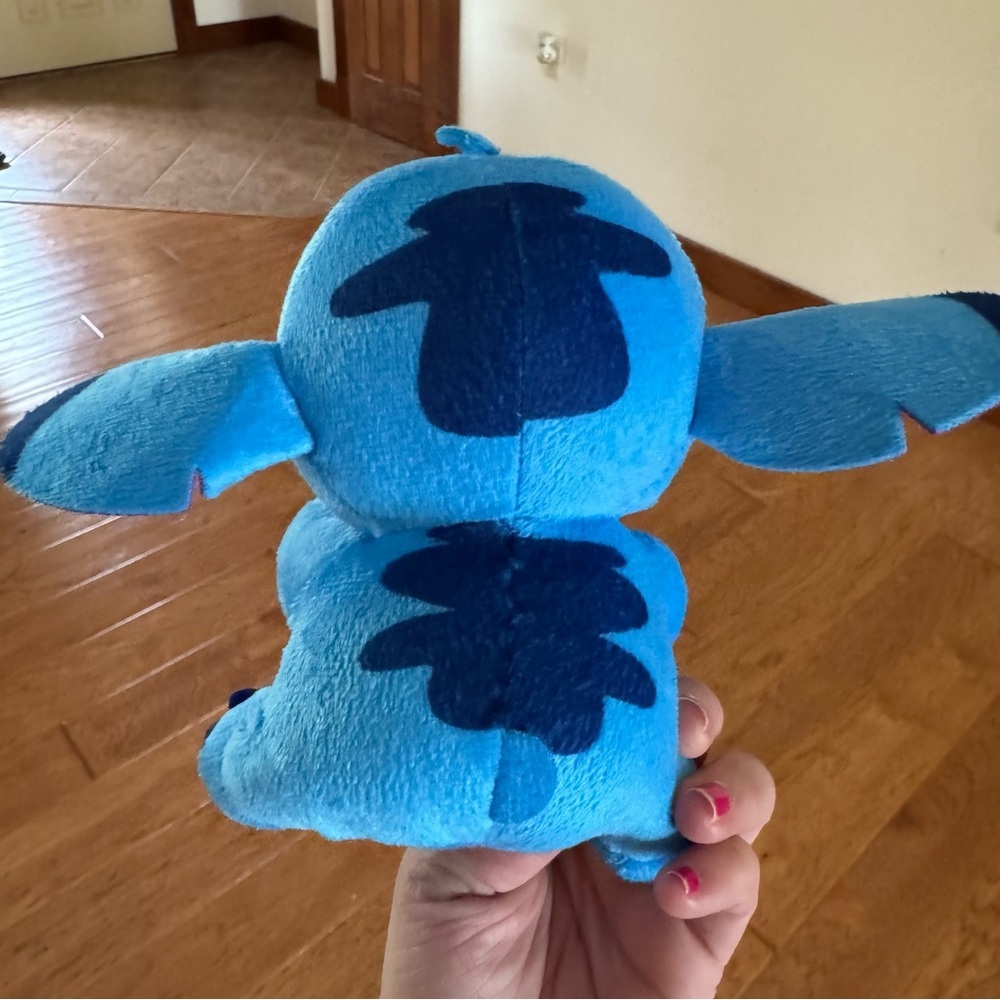 Disney Lilo & Stitch, STITCH with Taco Feed Me Series 6" Plush - Picture 3 of 3
